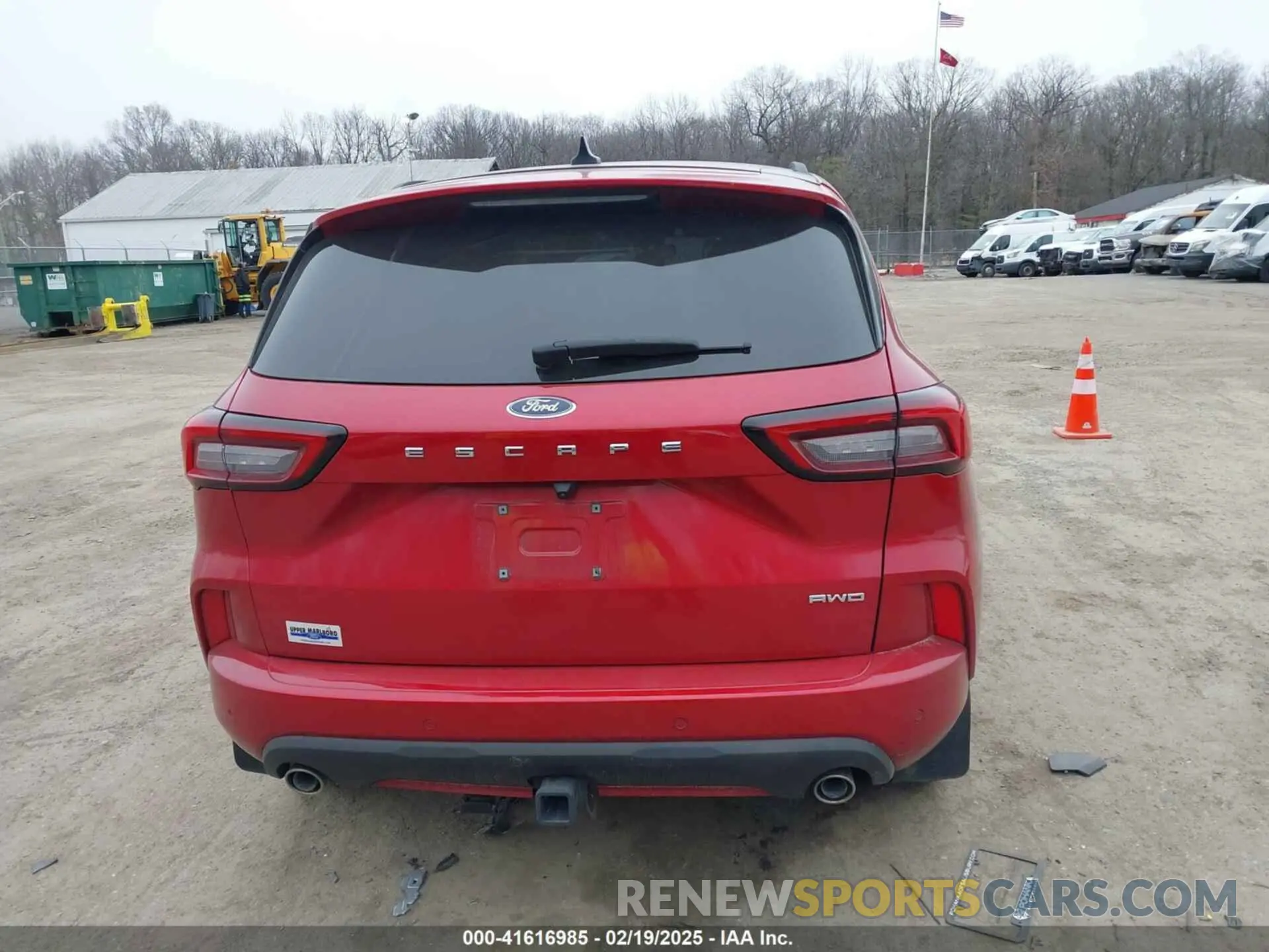 15 Photograph of a damaged car 1FMCU9NAXPUB00371 FORD ESCAPE 2023
