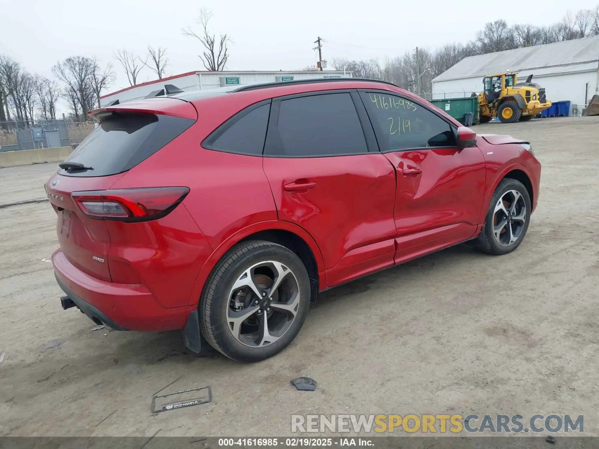 4 Photograph of a damaged car 1FMCU9NAXPUB00371 FORD ESCAPE 2023