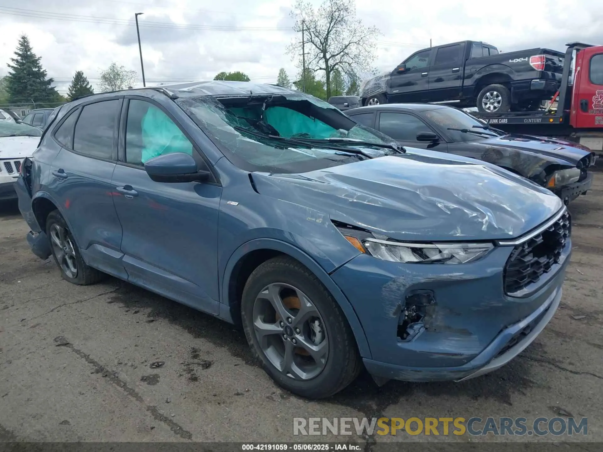 1 Photograph of a damaged car 1FMCU9NZ4PUB02302 FORD ESCAPE 2023