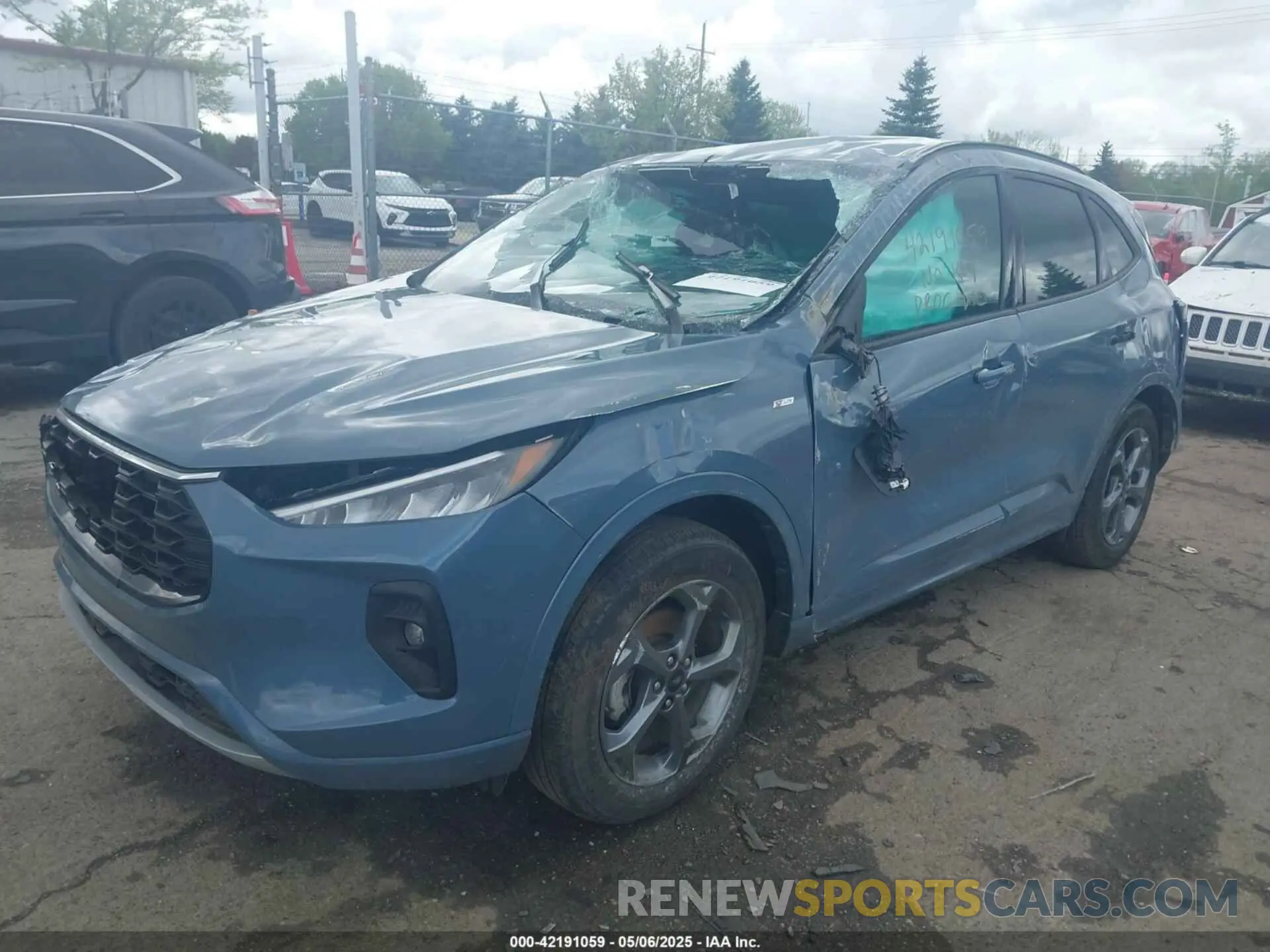 2 Photograph of a damaged car 1FMCU9NZ4PUB02302 FORD ESCAPE 2023