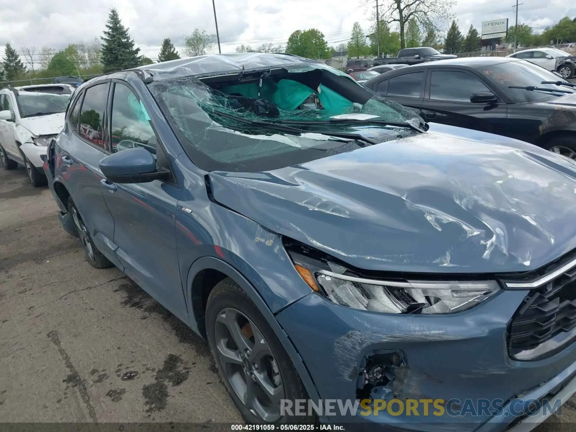 6 Photograph of a damaged car 1FMCU9NZ4PUB02302 FORD ESCAPE 2023