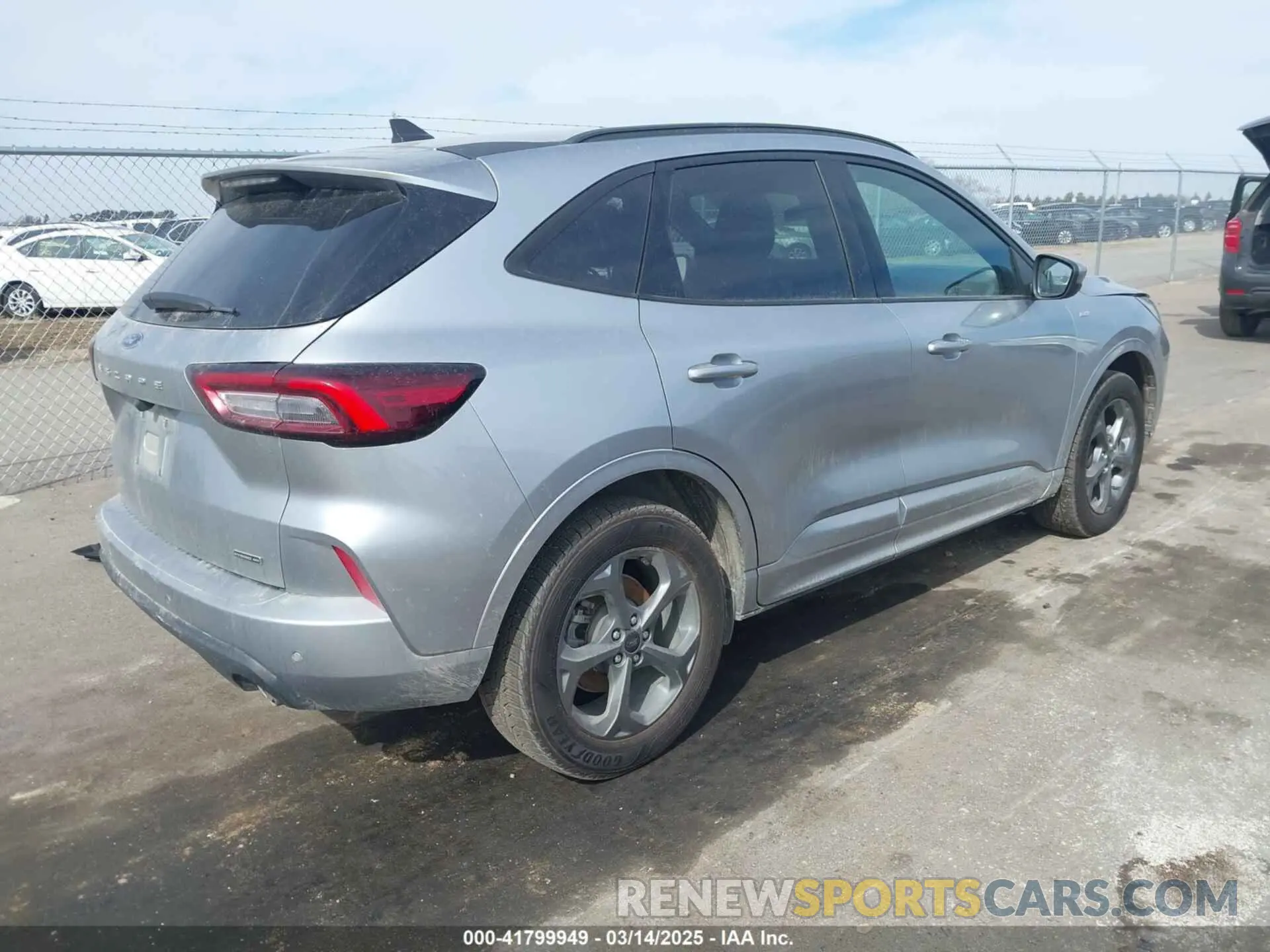 4 Photograph of a damaged car 1FMCU9NZ8PUA35882 FORD ESCAPE 2023