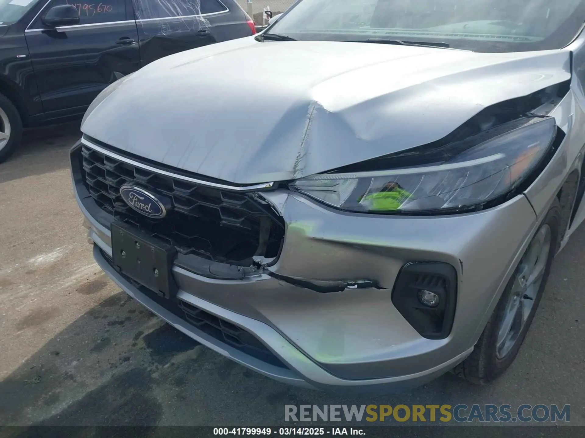 6 Photograph of a damaged car 1FMCU9NZ8PUA35882 FORD ESCAPE 2023