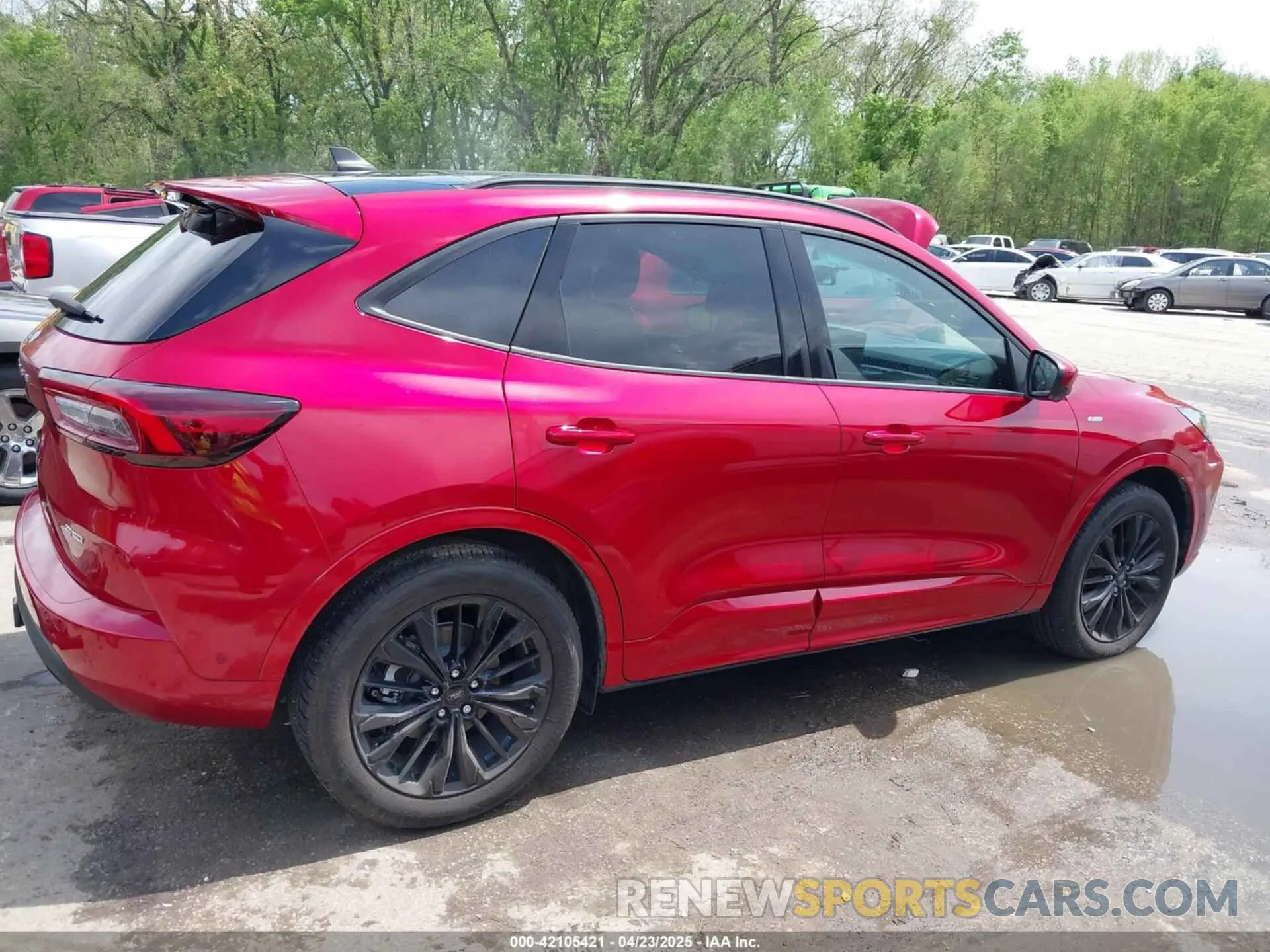 13 Photograph of a damaged car 1FMCU9PA6PUA71867 FORD ESCAPE 2023