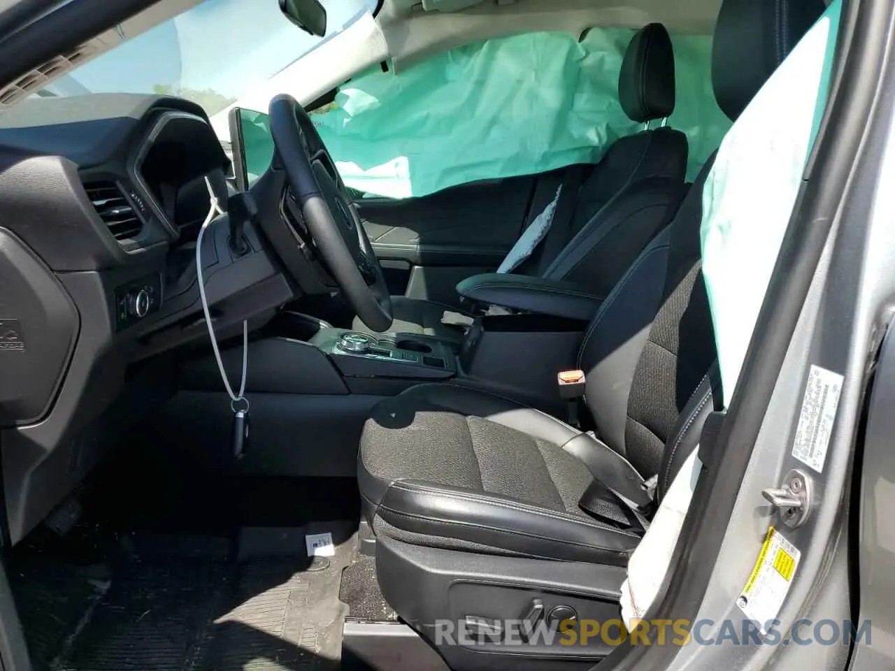 7 Photograph of a damaged car 1FMCU0E10RUB39128 FORD ESCAPE 2024