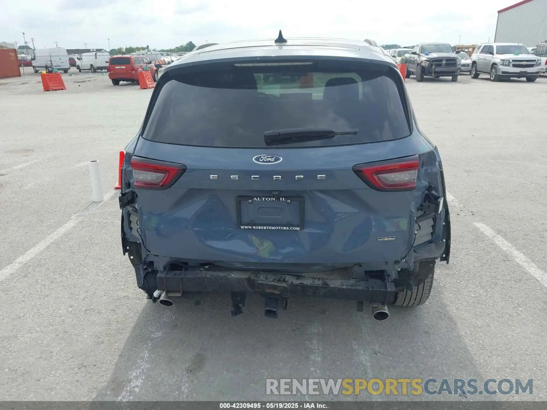 16 Photograph of a damaged car 1FMCU0E15RUA14352 FORD ESCAPE 2024
