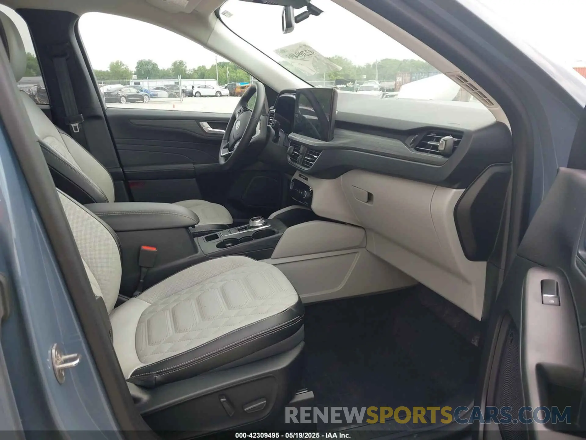 5 Photograph of a damaged car 1FMCU0E15RUA14352 FORD ESCAPE 2024