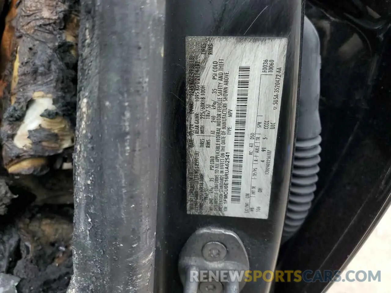 12 Photograph of a damaged car 1FMCU0E16RUA62541 FORD ESCAPE 2024