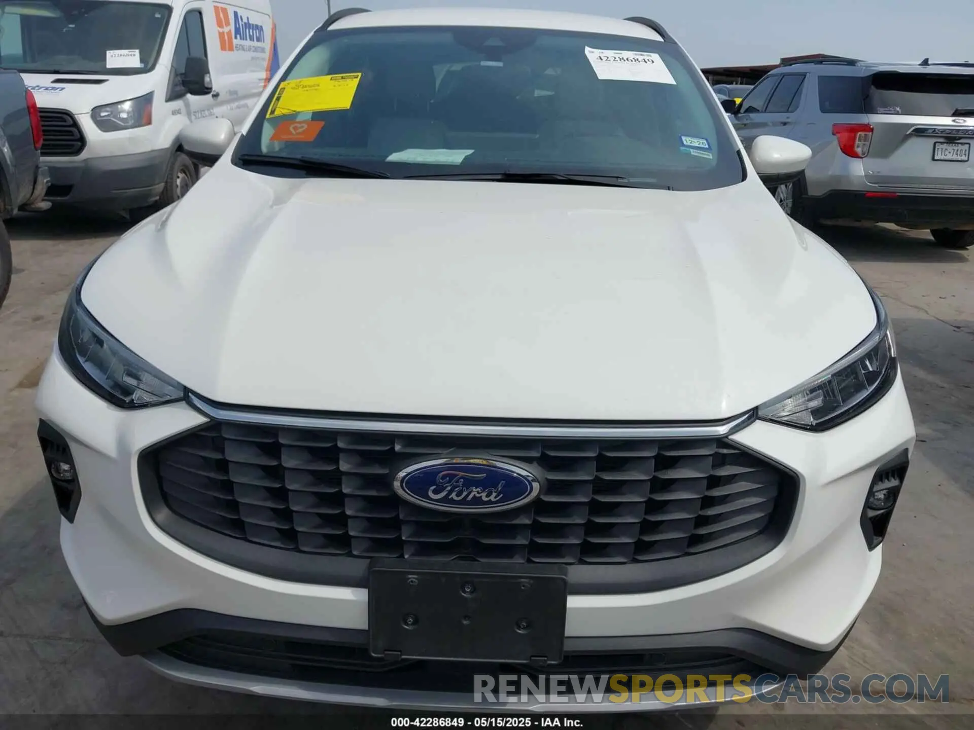 13 Photograph of a damaged car 1FMCU0E16RUB58198 FORD ESCAPE 2024
