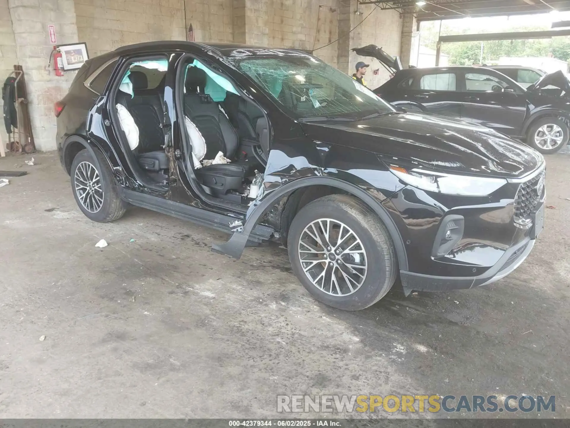 1 Photograph of a damaged car 1FMCU0E16RUB60386 FORD ESCAPE 2024