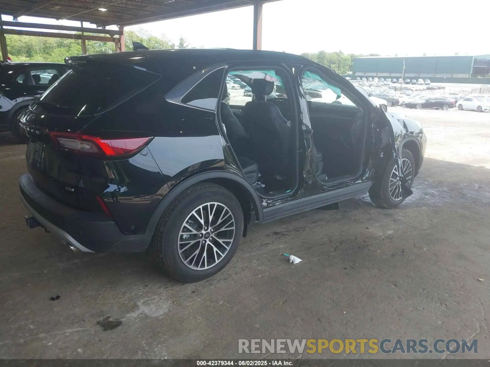 4 Photograph of a damaged car 1FMCU0E16RUB60386 FORD ESCAPE 2024
