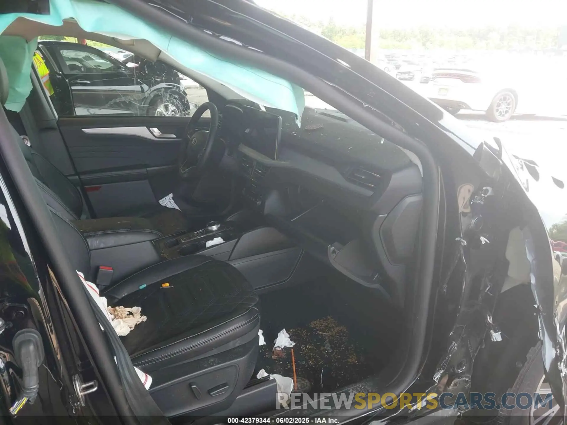 5 Photograph of a damaged car 1FMCU0E16RUB60386 FORD ESCAPE 2024