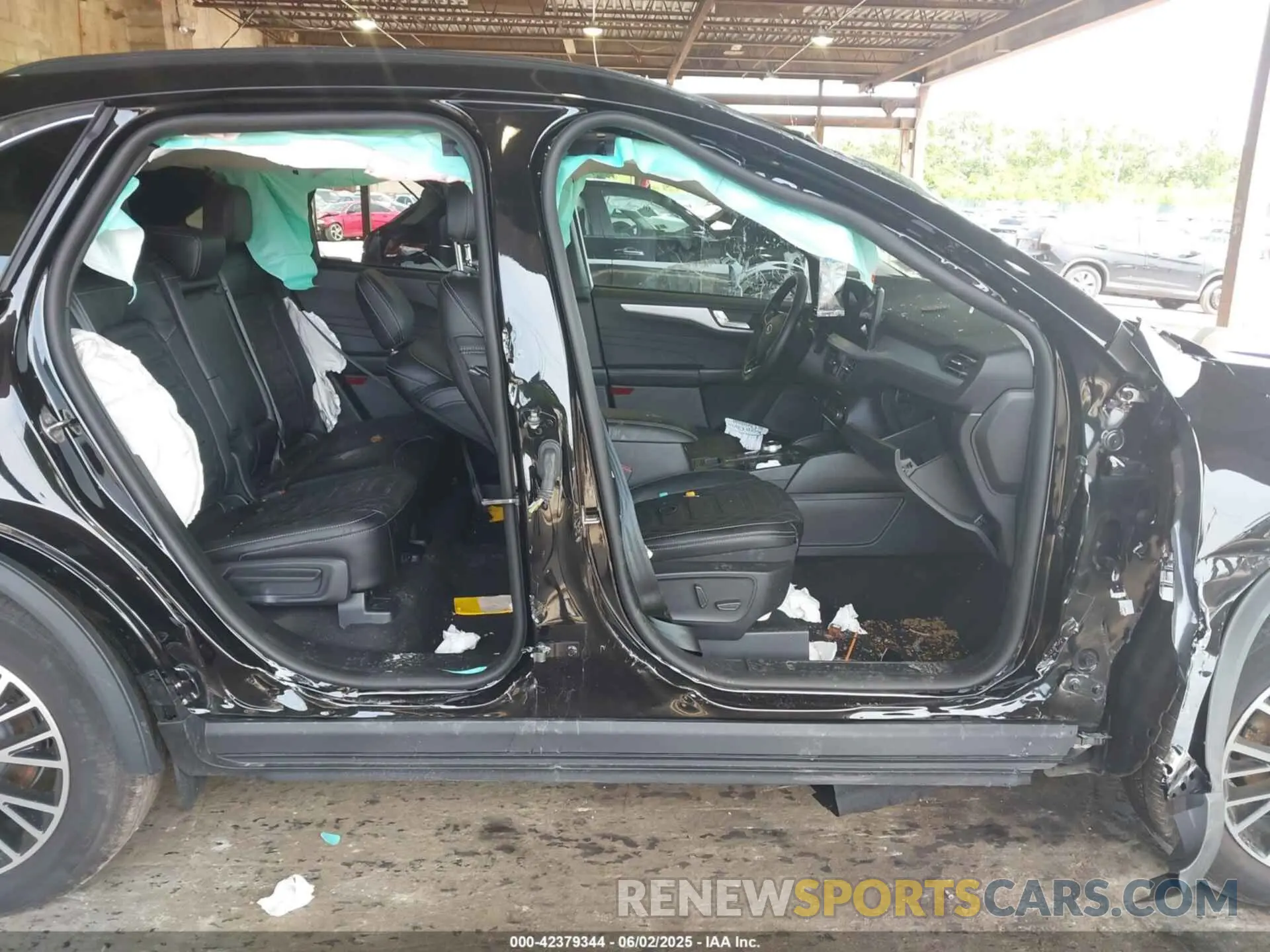 6 Photograph of a damaged car 1FMCU0E16RUB60386 FORD ESCAPE 2024