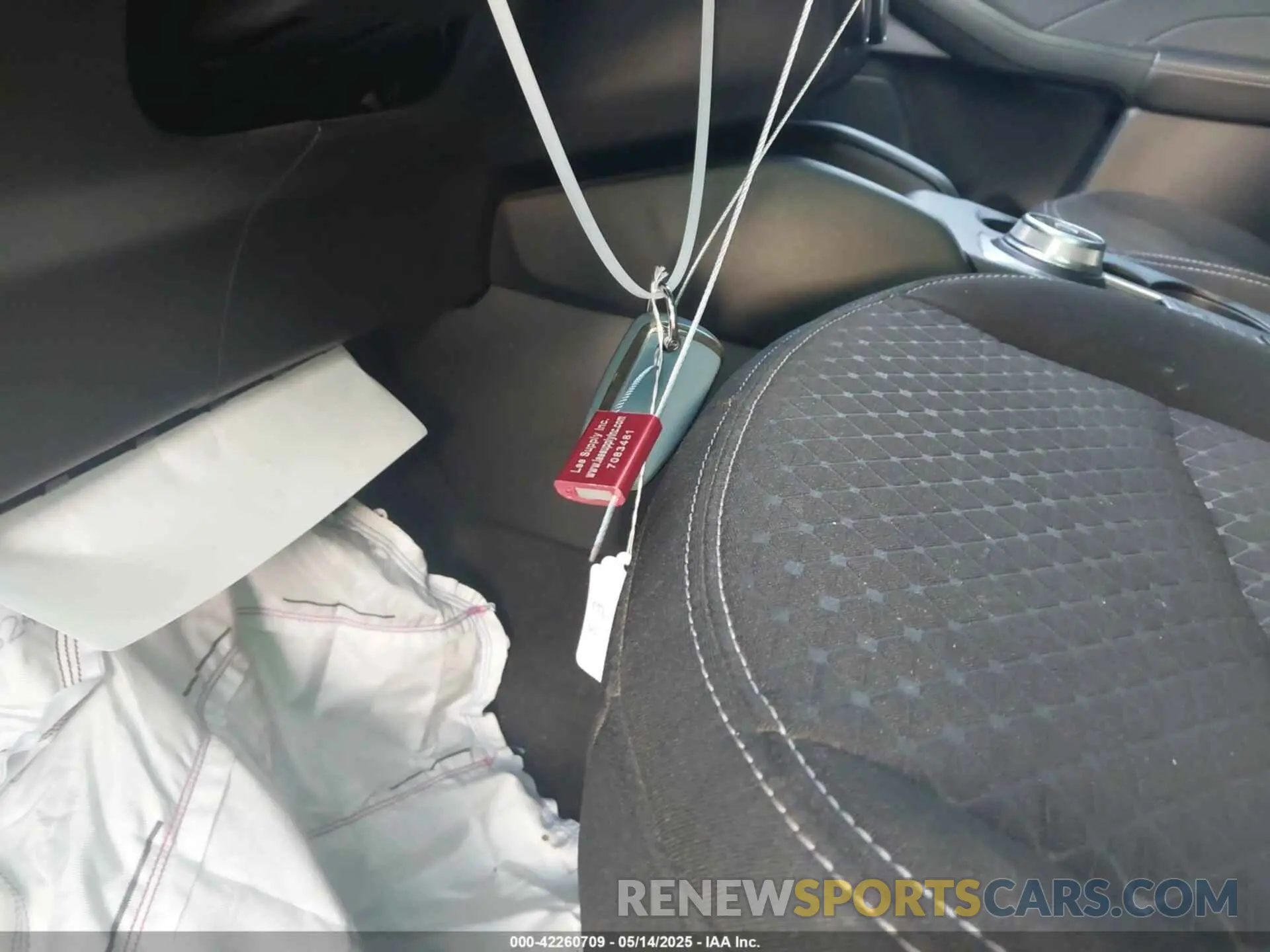11 Photograph of a damaged car 1FMCU0GN1RUA38664 FORD ESCAPE 2024