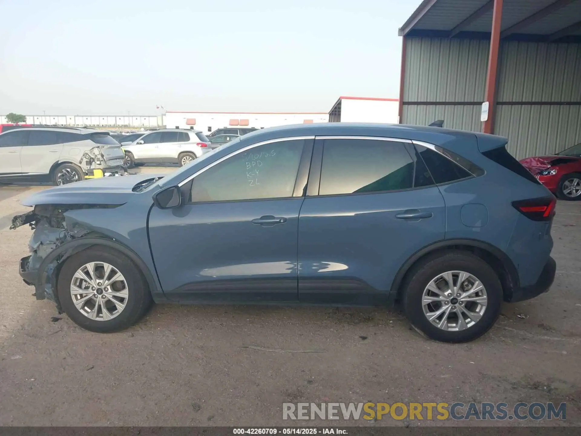 14 Photograph of a damaged car 1FMCU0GN1RUA38664 FORD ESCAPE 2024