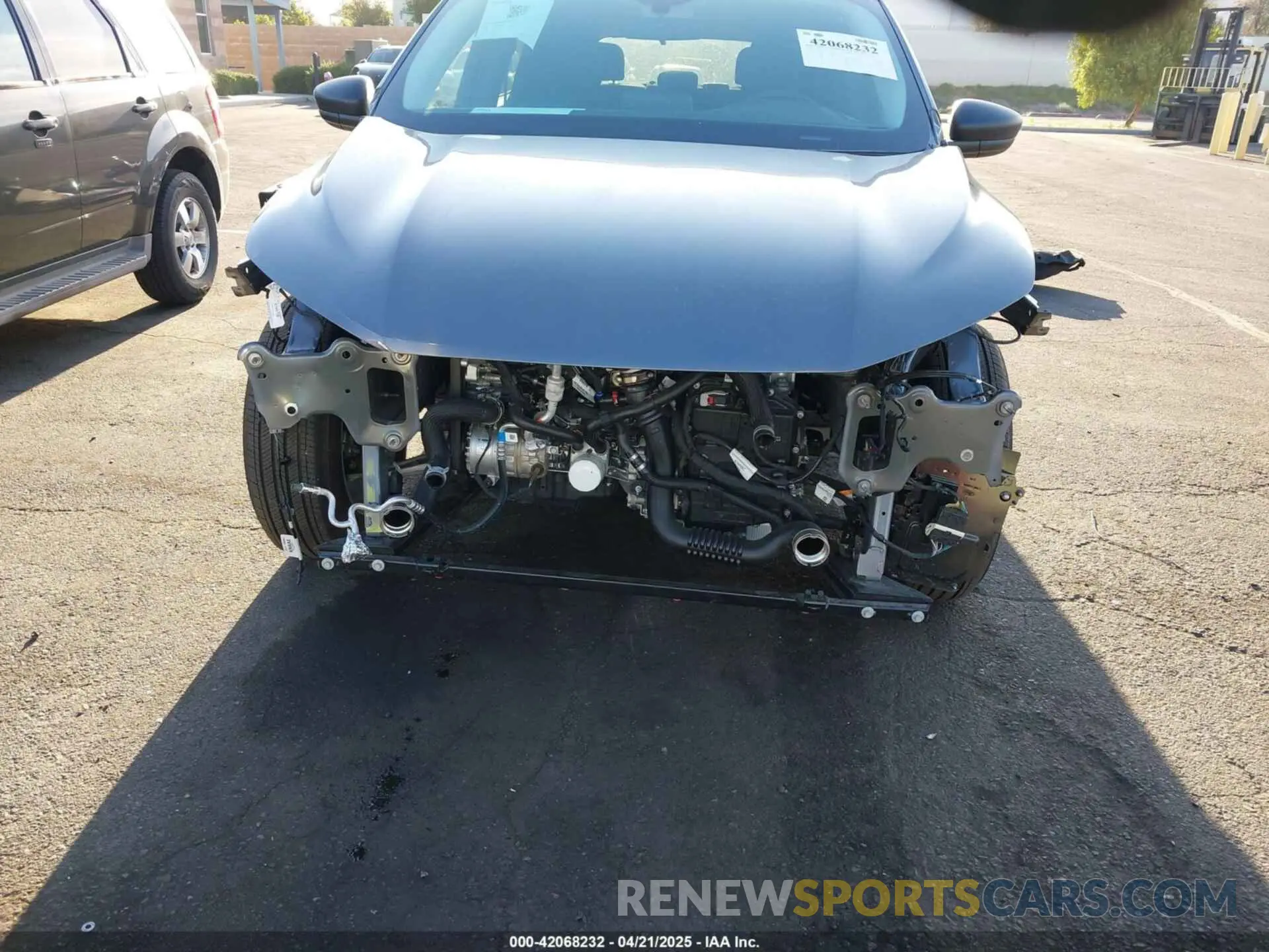 6 Photograph of a damaged car 1FMCU0GN1RUB03237 FORD ESCAPE 2024
