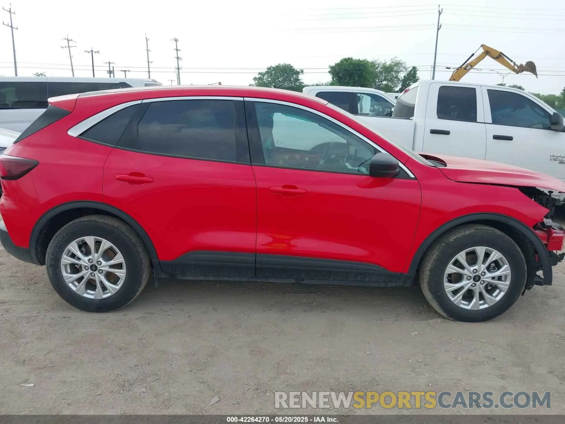 14 Photograph of a damaged car 1FMCU0GN1RUB36142 FORD ESCAPE 2024