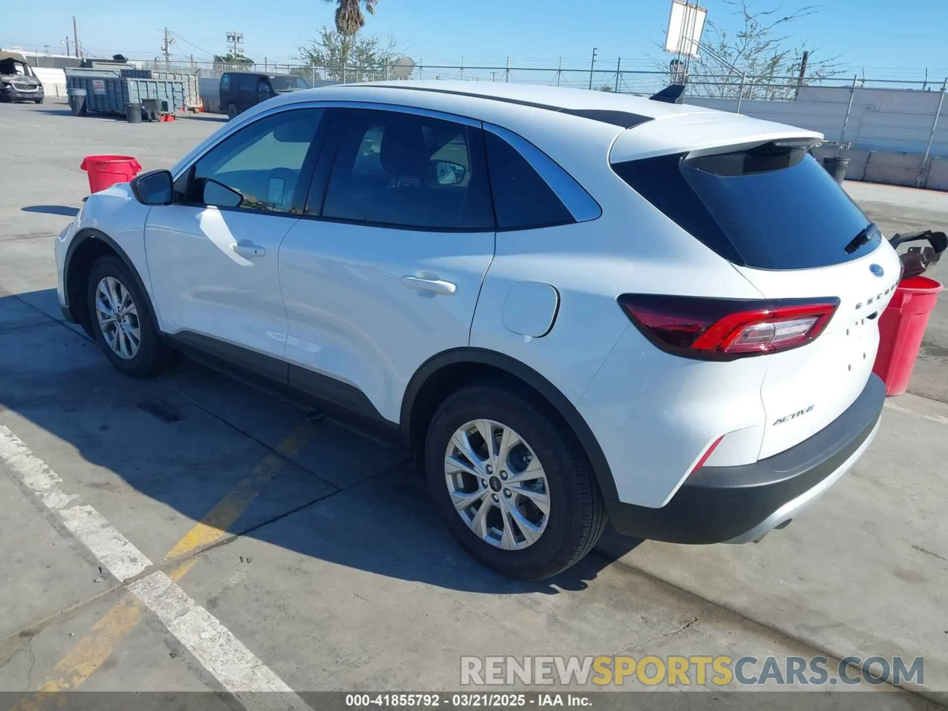 3 Photograph of a damaged car 1FMCU0GN2RUA99697 FORD ESCAPE 2024