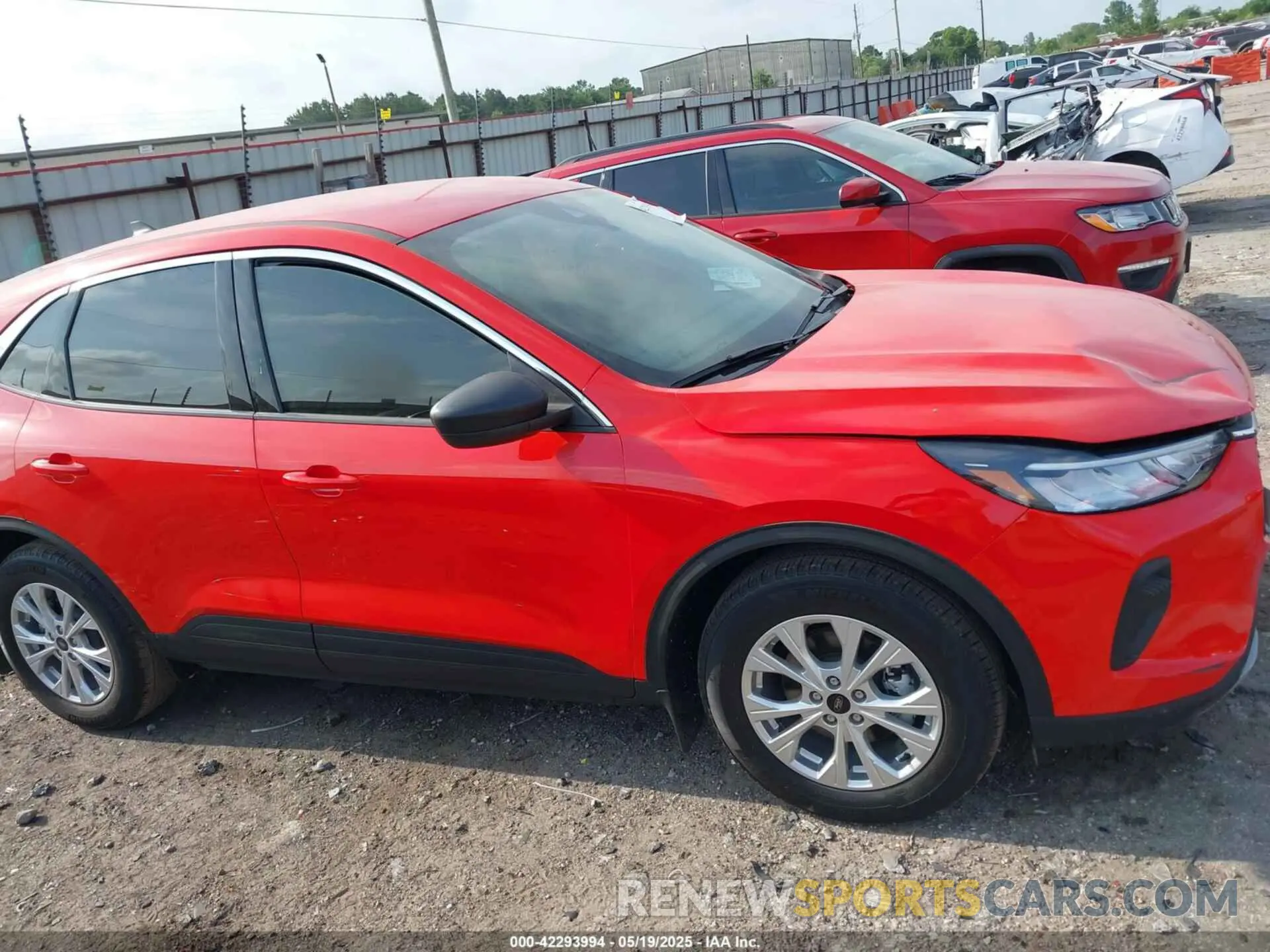 13 Photograph of a damaged car 1FMCU0GN2RUB11900 FORD ESCAPE 2024