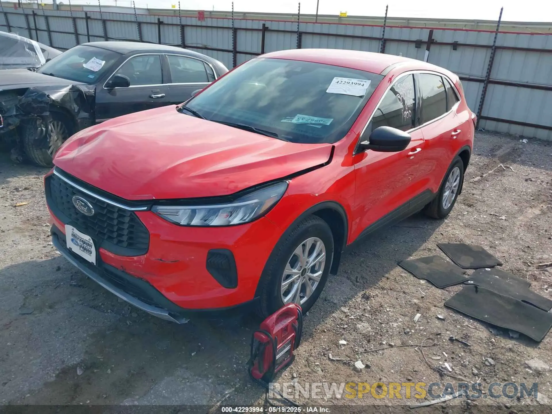 2 Photograph of a damaged car 1FMCU0GN2RUB11900 FORD ESCAPE 2024