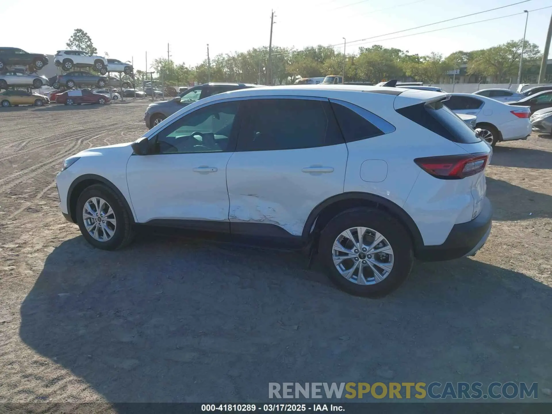 14 Photograph of a damaged car 1FMCU0GN2RUB14750 FORD ESCAPE 2024