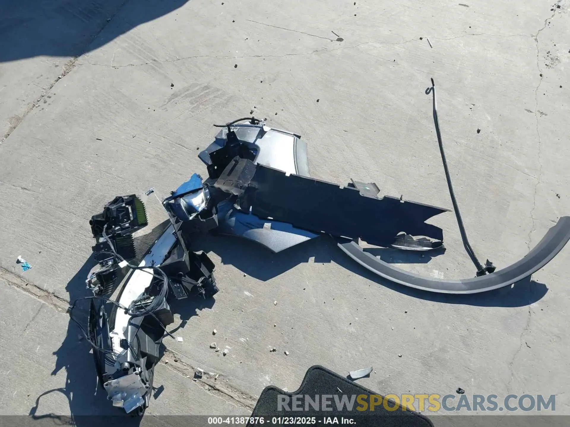 12 Photograph of a damaged car 1FMCU0GN2RUB31208 FORD ESCAPE 2024