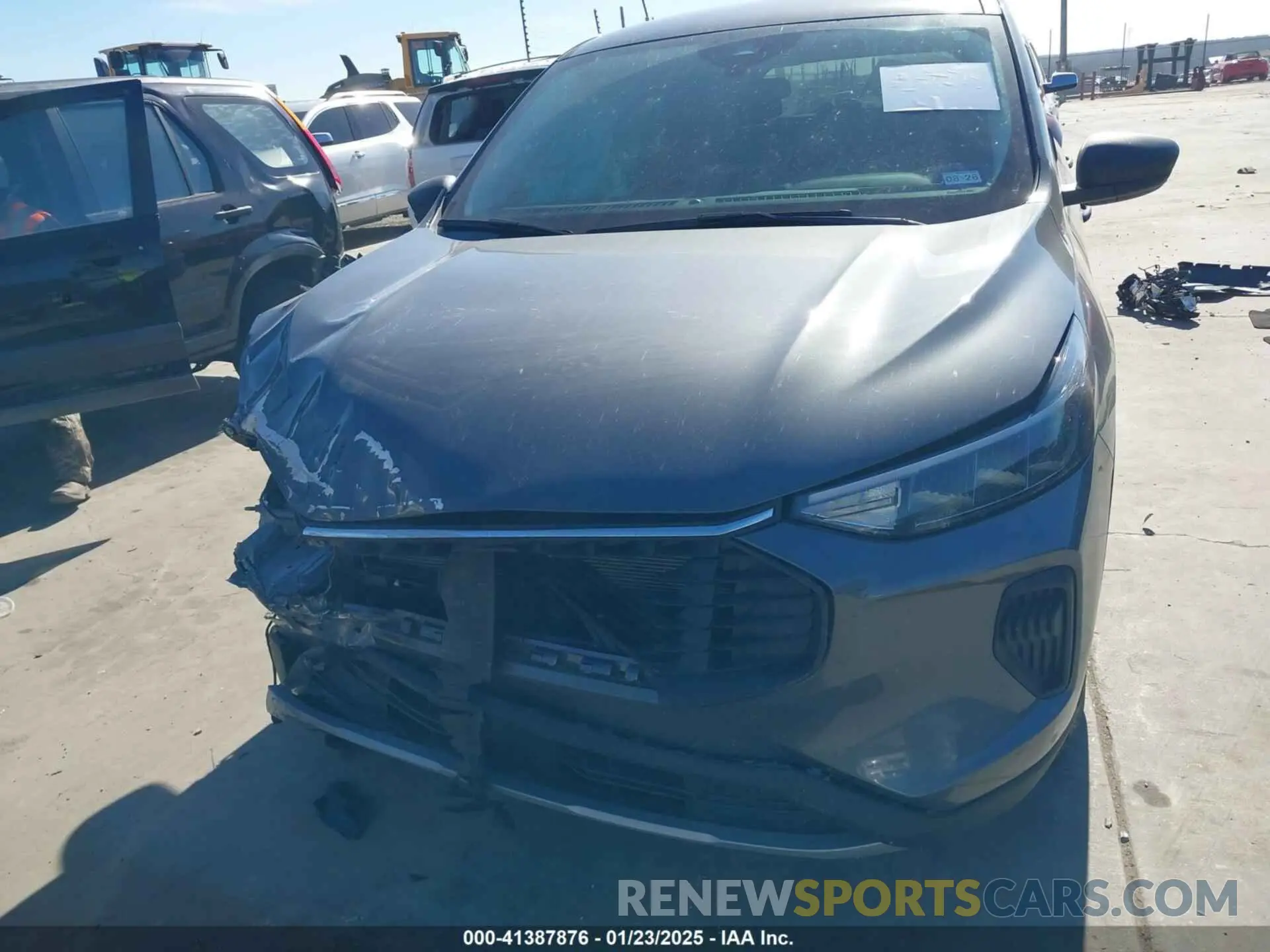 13 Photograph of a damaged car 1FMCU0GN2RUB31208 FORD ESCAPE 2024