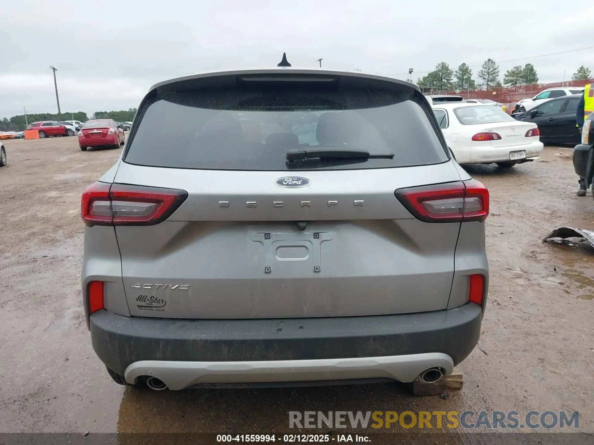 17 Photograph of a damaged car 1FMCU0GN2RUB44458 FORD ESCAPE 2024