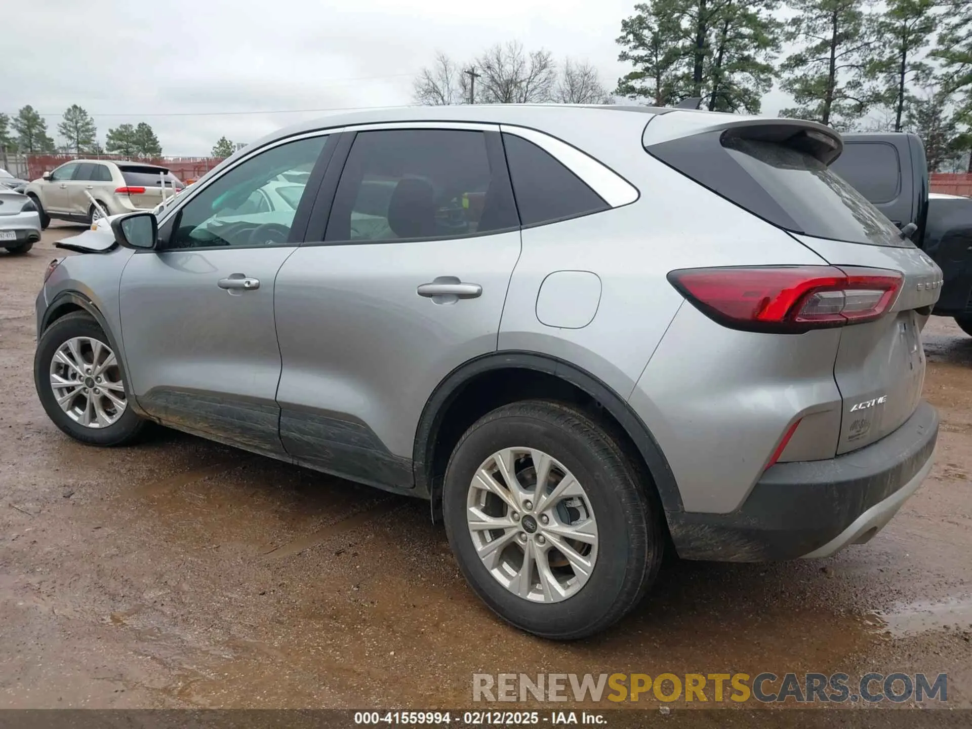 3 Photograph of a damaged car 1FMCU0GN2RUB44458 FORD ESCAPE 2024