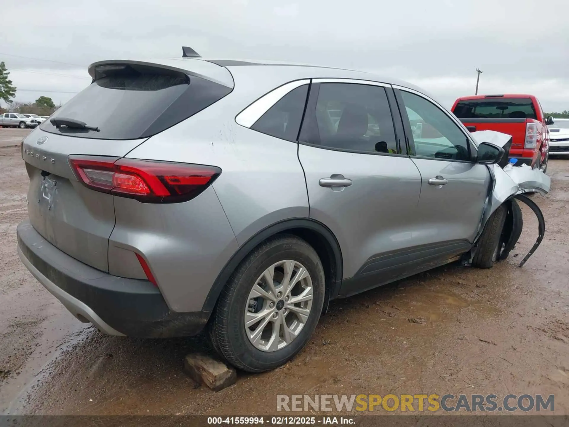 4 Photograph of a damaged car 1FMCU0GN2RUB44458 FORD ESCAPE 2024