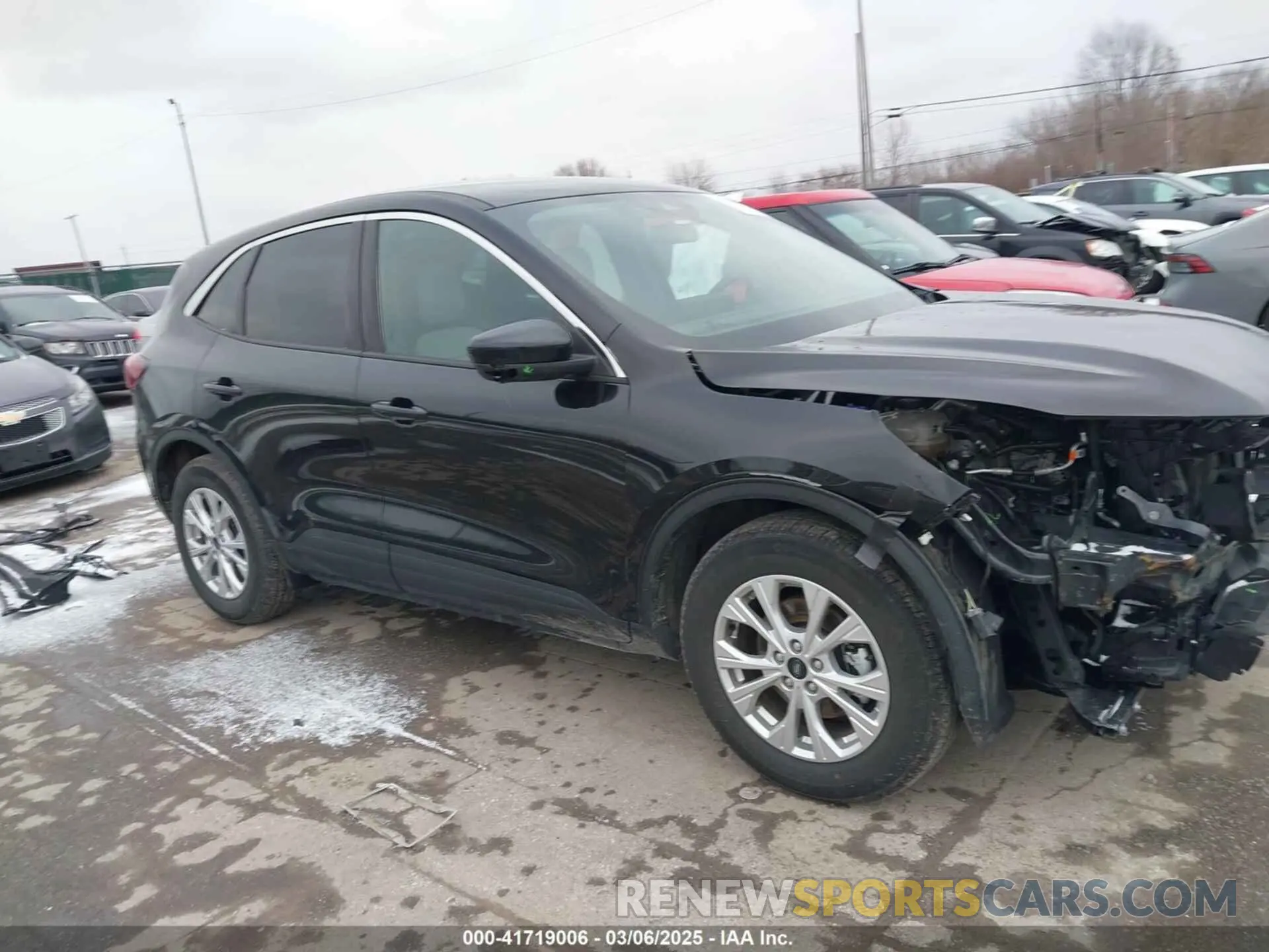14 Photograph of a damaged car 1FMCU0GN3RUA67860 FORD ESCAPE 2024