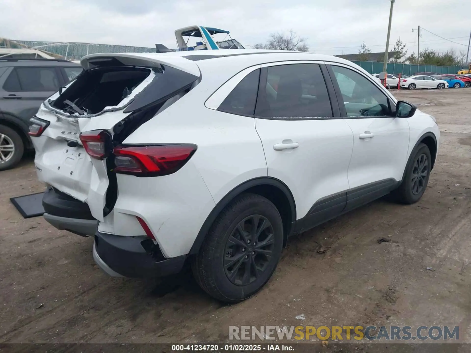 4 Photograph of a damaged car 1FMCU0GN3RUA91639 FORD ESCAPE 2024