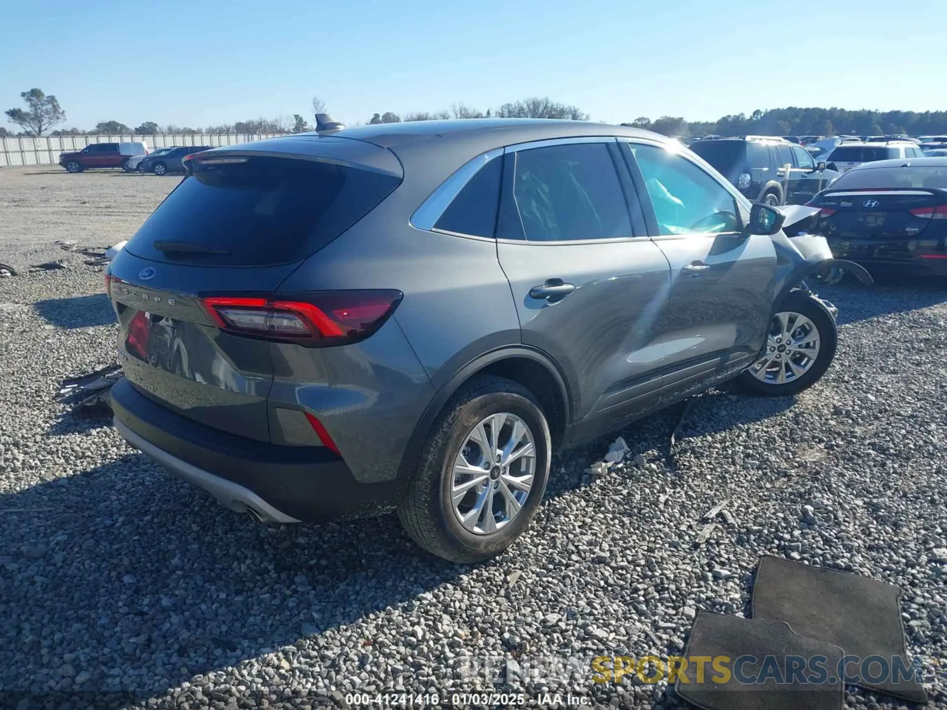 4 Photograph of a damaged car 1FMCU0GN3RUB52147 FORD ESCAPE 2024
