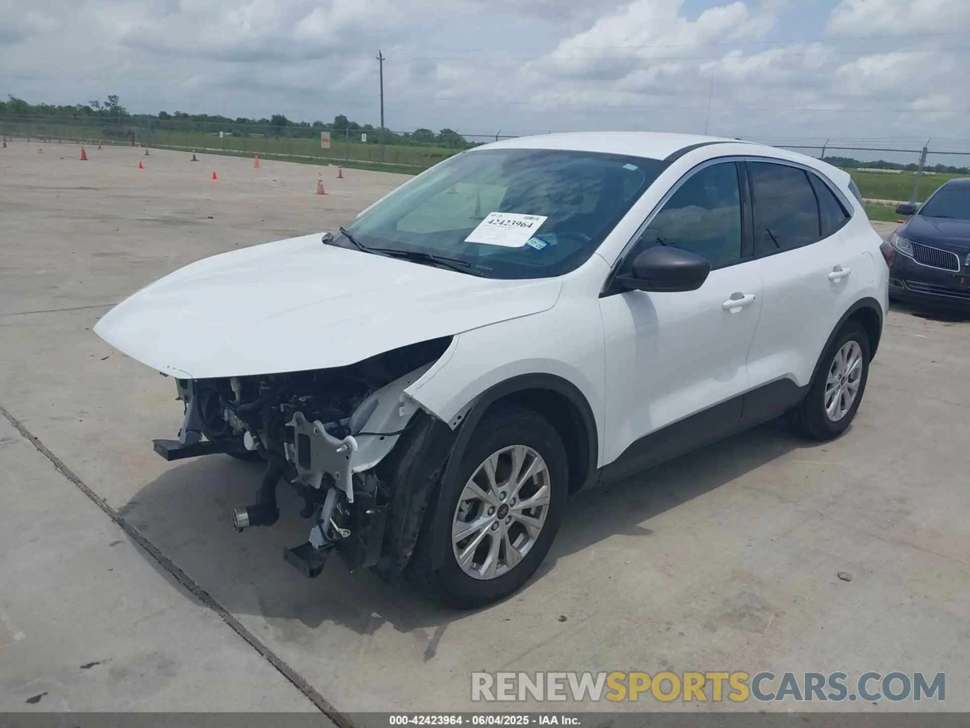 2 Photograph of a damaged car 1FMCU0GN4RUA36049 FORD ESCAPE 2024