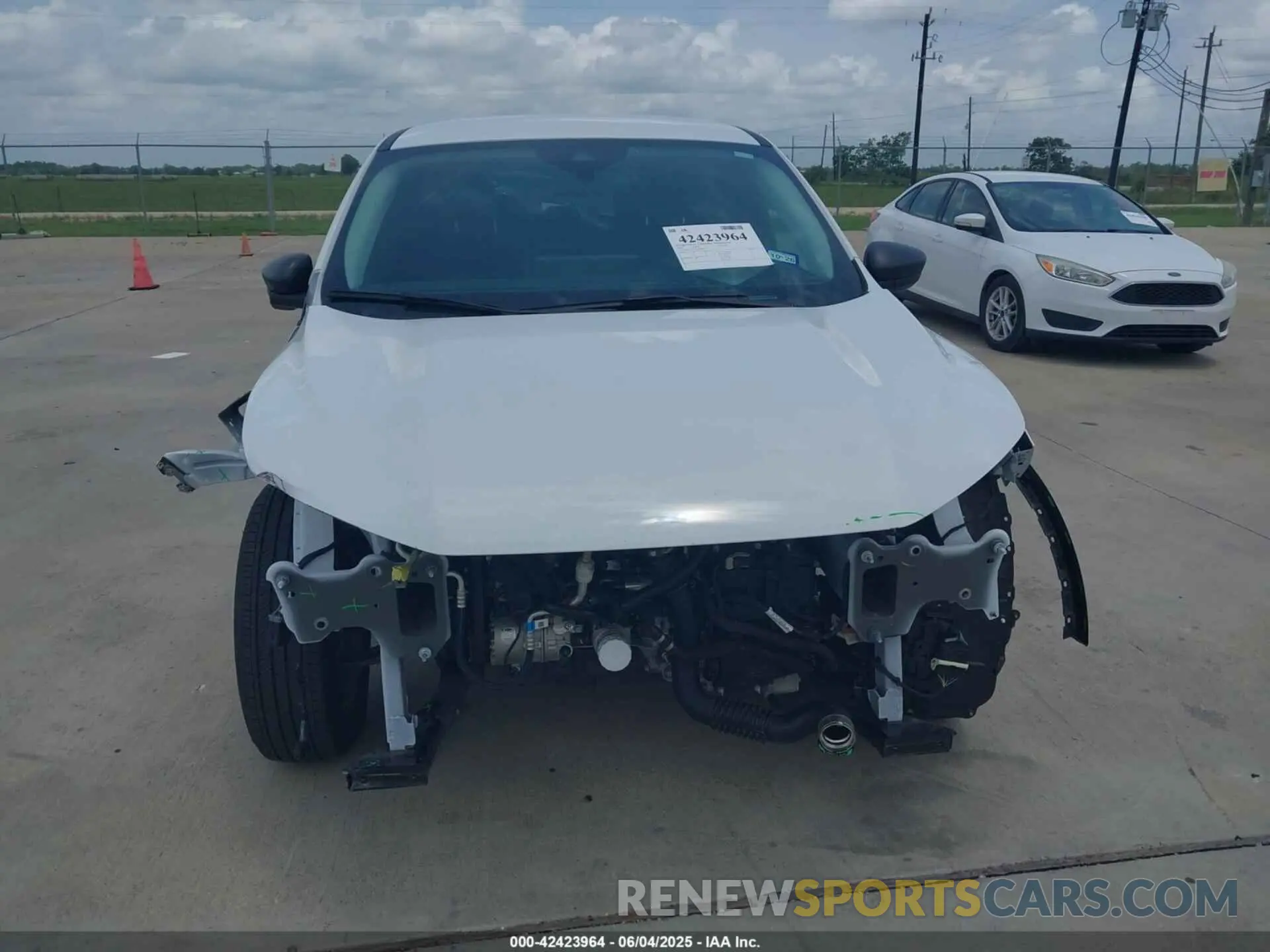 6 Photograph of a damaged car 1FMCU0GN4RUA36049 FORD ESCAPE 2024