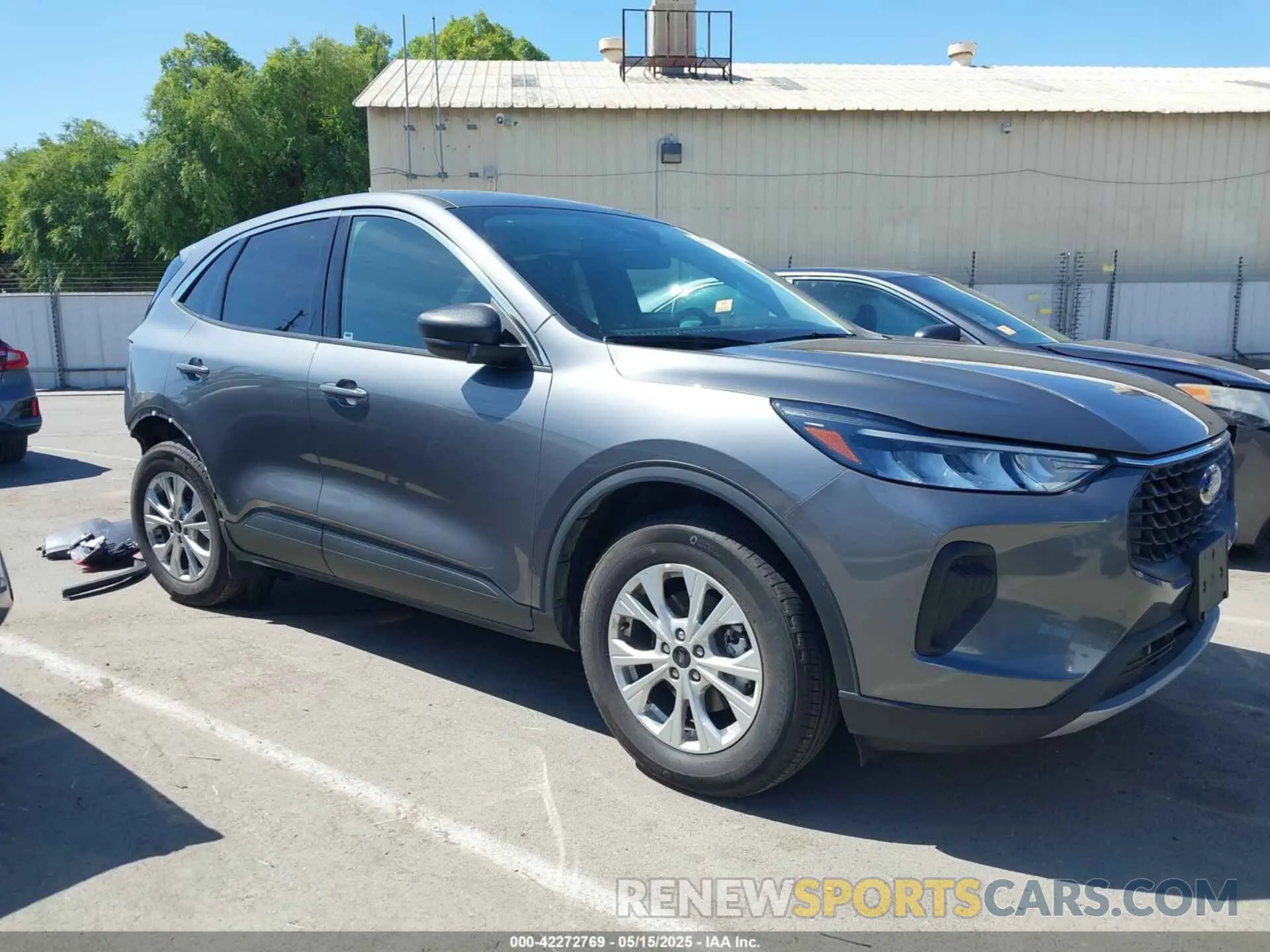 14 Photograph of a damaged car 1FMCU0GN4RUA38772 FORD ESCAPE 2024