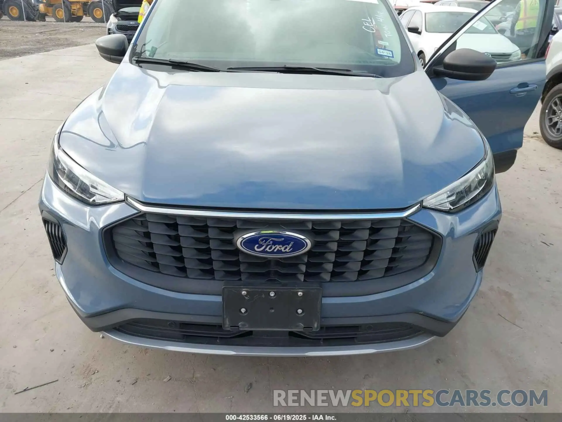 6 Photograph of a damaged car 1FMCU0GN4RUA92668 FORD ESCAPE 2024