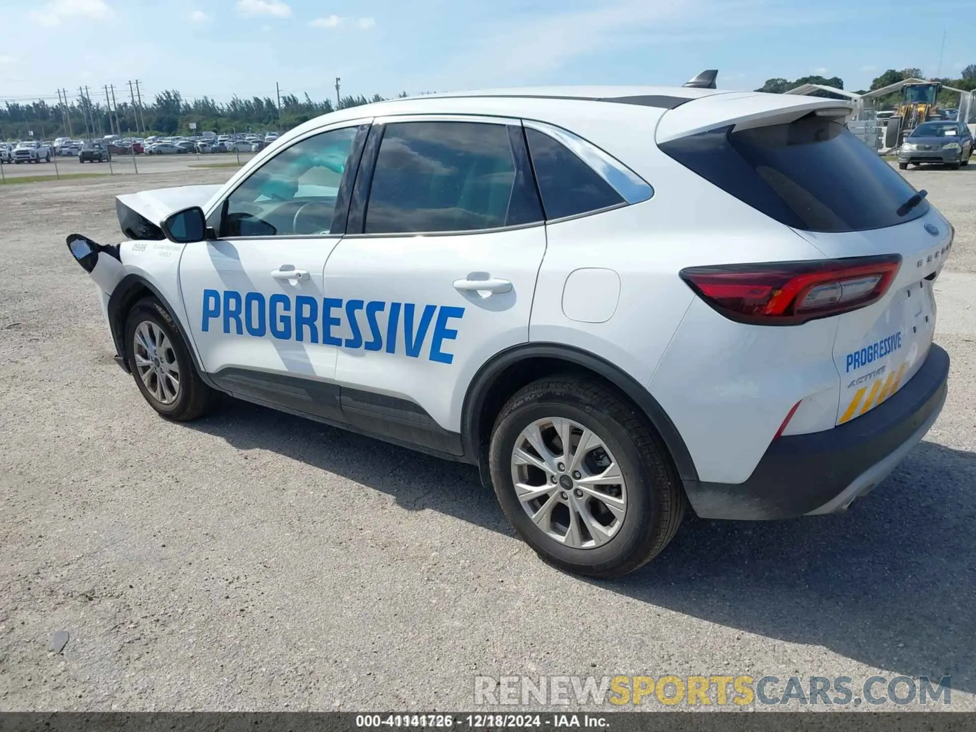 3 Photograph of a damaged car 1FMCU0GN5RUA20698 FORD ESCAPE 2024