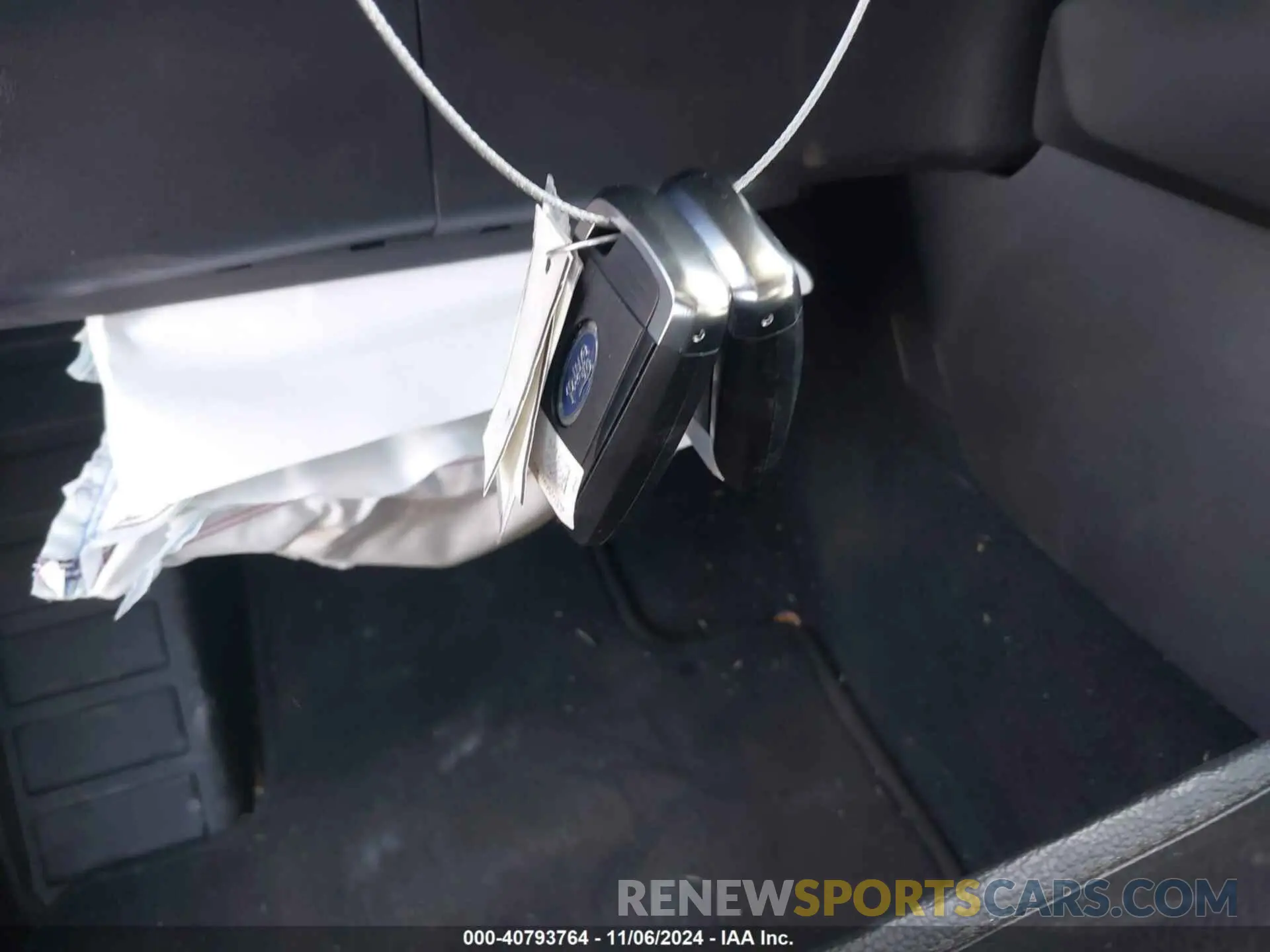 11 Photograph of a damaged car 1FMCU0GN5RUA64166 FORD ESCAPE 2024