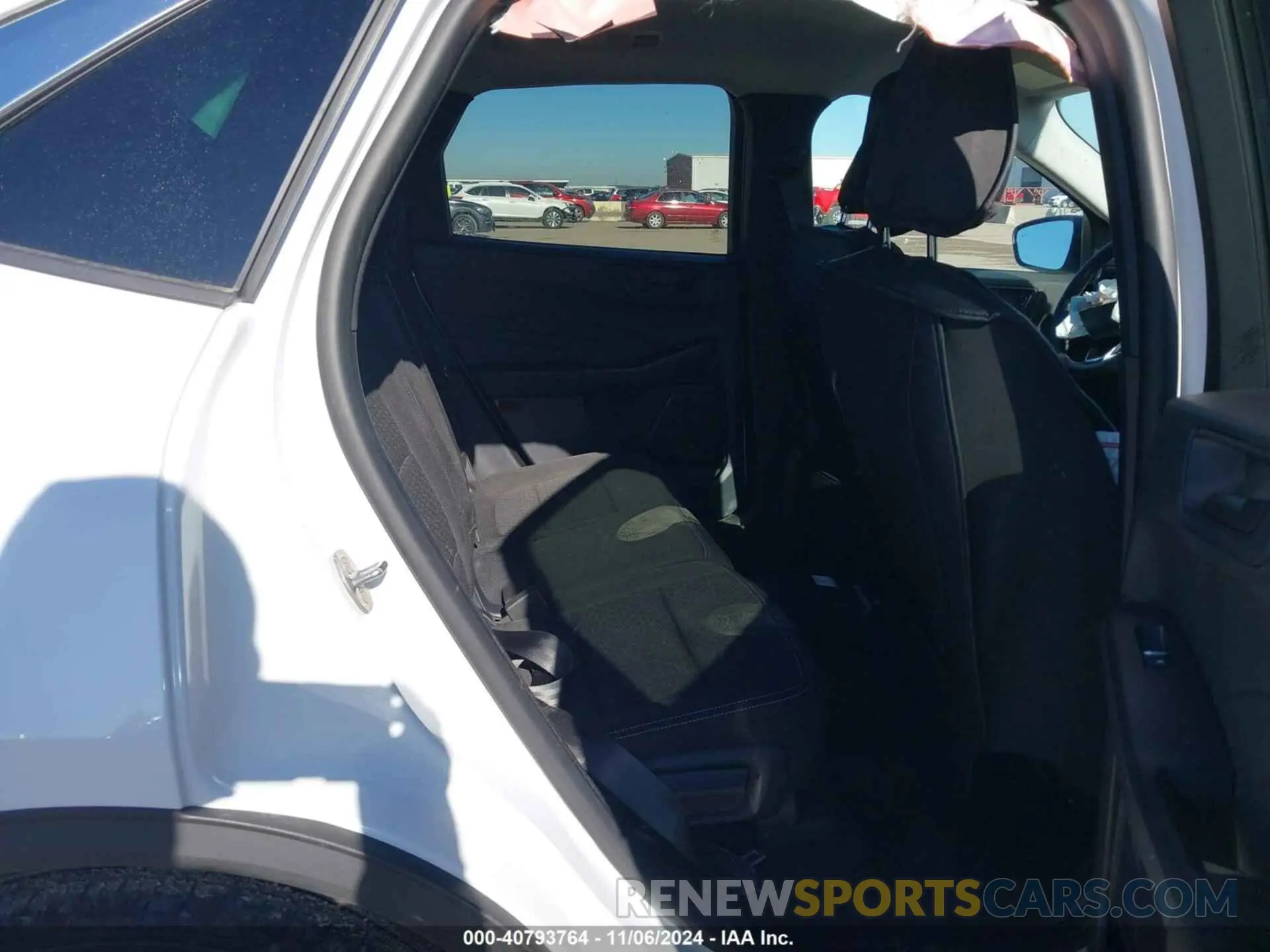 8 Photograph of a damaged car 1FMCU0GN5RUA64166 FORD ESCAPE 2024