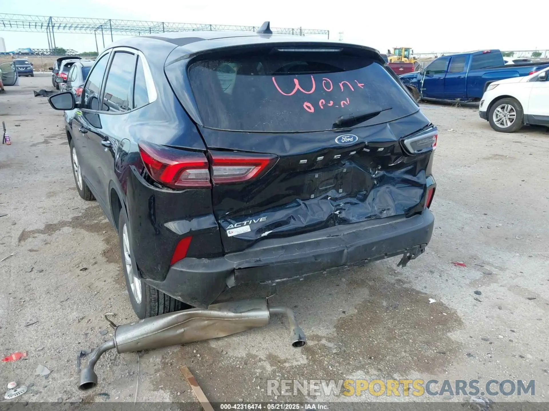 3 Photograph of a damaged car 1FMCU0GN5RUA91948 FORD ESCAPE 2024