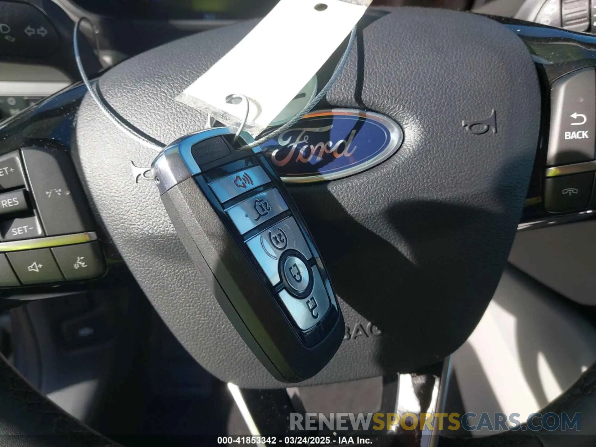11 Photograph of a damaged car 1FMCU0GN5RUB06271 FORD ESCAPE 2024
