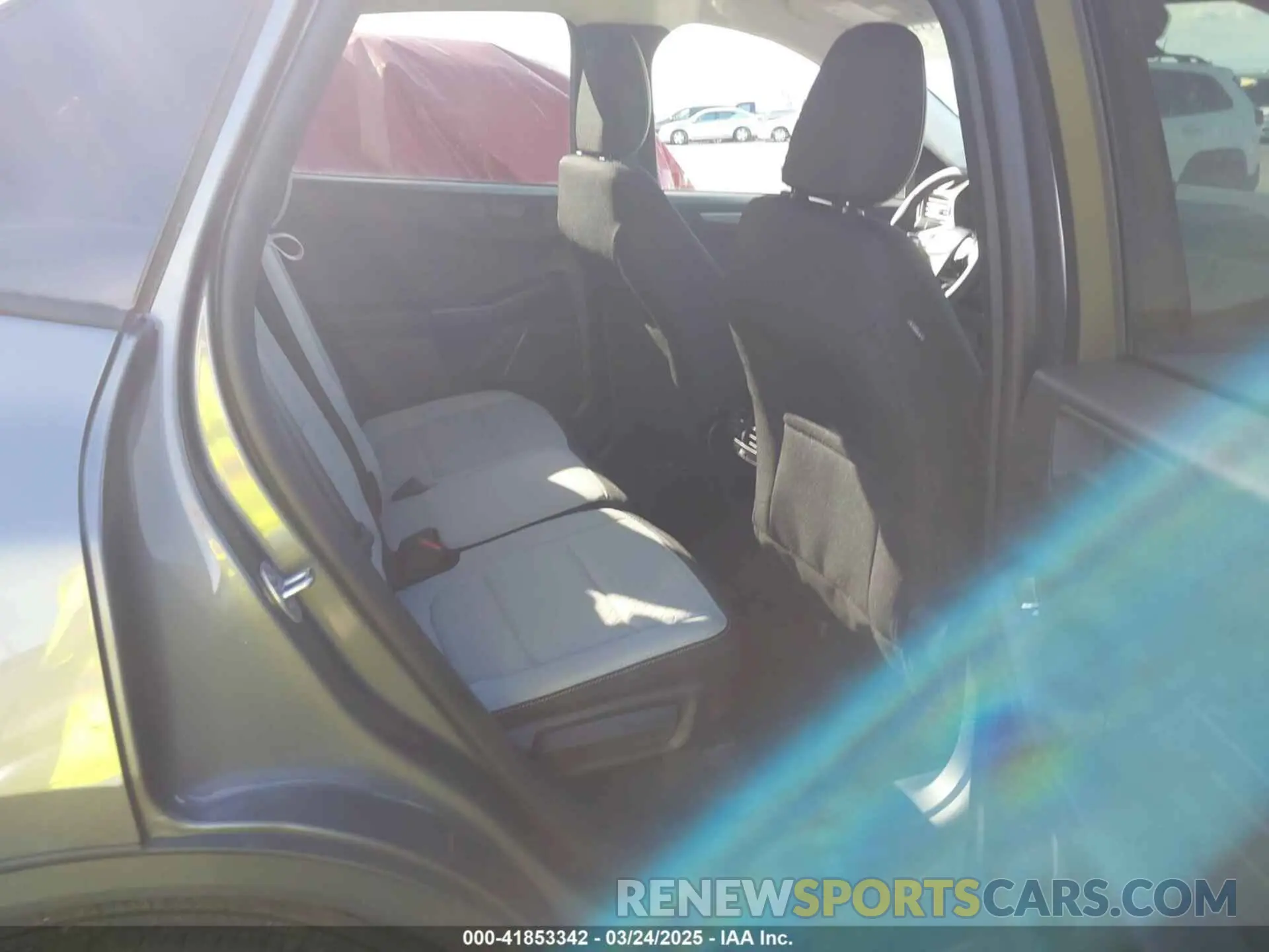 8 Photograph of a damaged car 1FMCU0GN5RUB06271 FORD ESCAPE 2024
