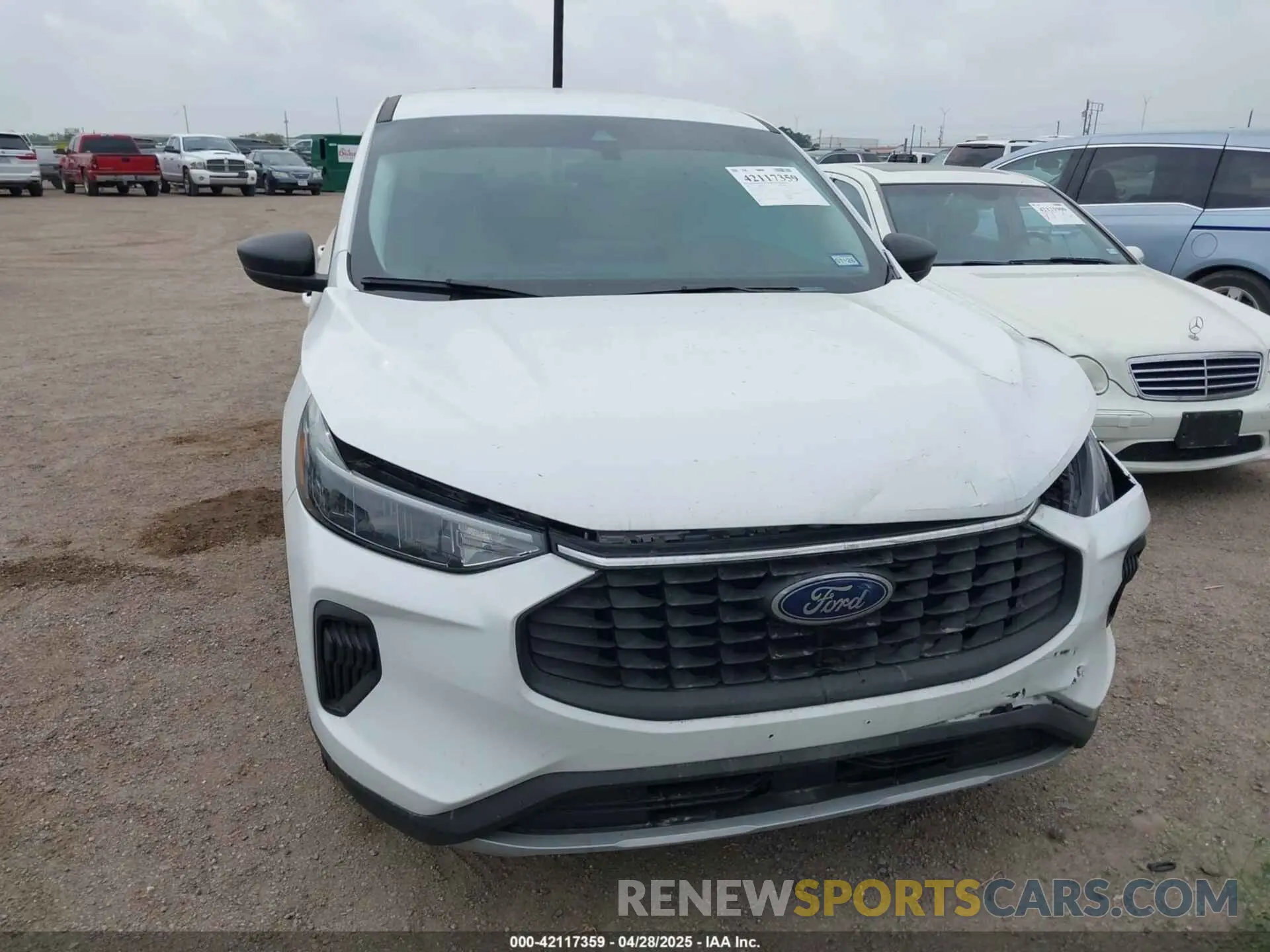 12 Photograph of a damaged car 1FMCU0GN6RUA21360 FORD ESCAPE 2024