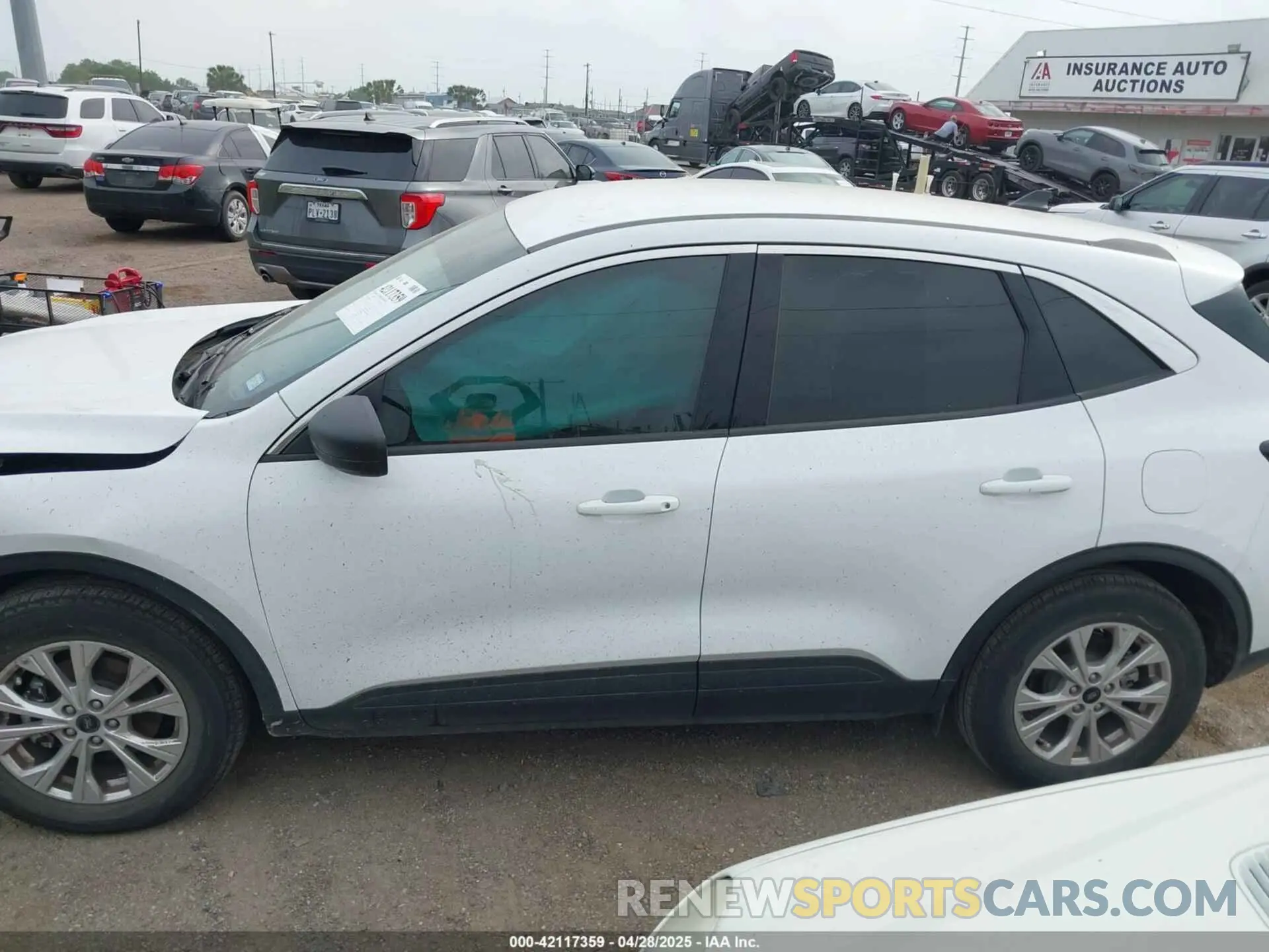 14 Photograph of a damaged car 1FMCU0GN6RUA21360 FORD ESCAPE 2024