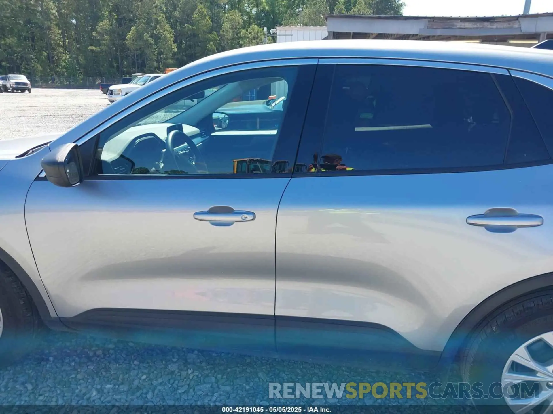 14 Photograph of a damaged car 1FMCU0GN6RUA94860 FORD ESCAPE 2024
