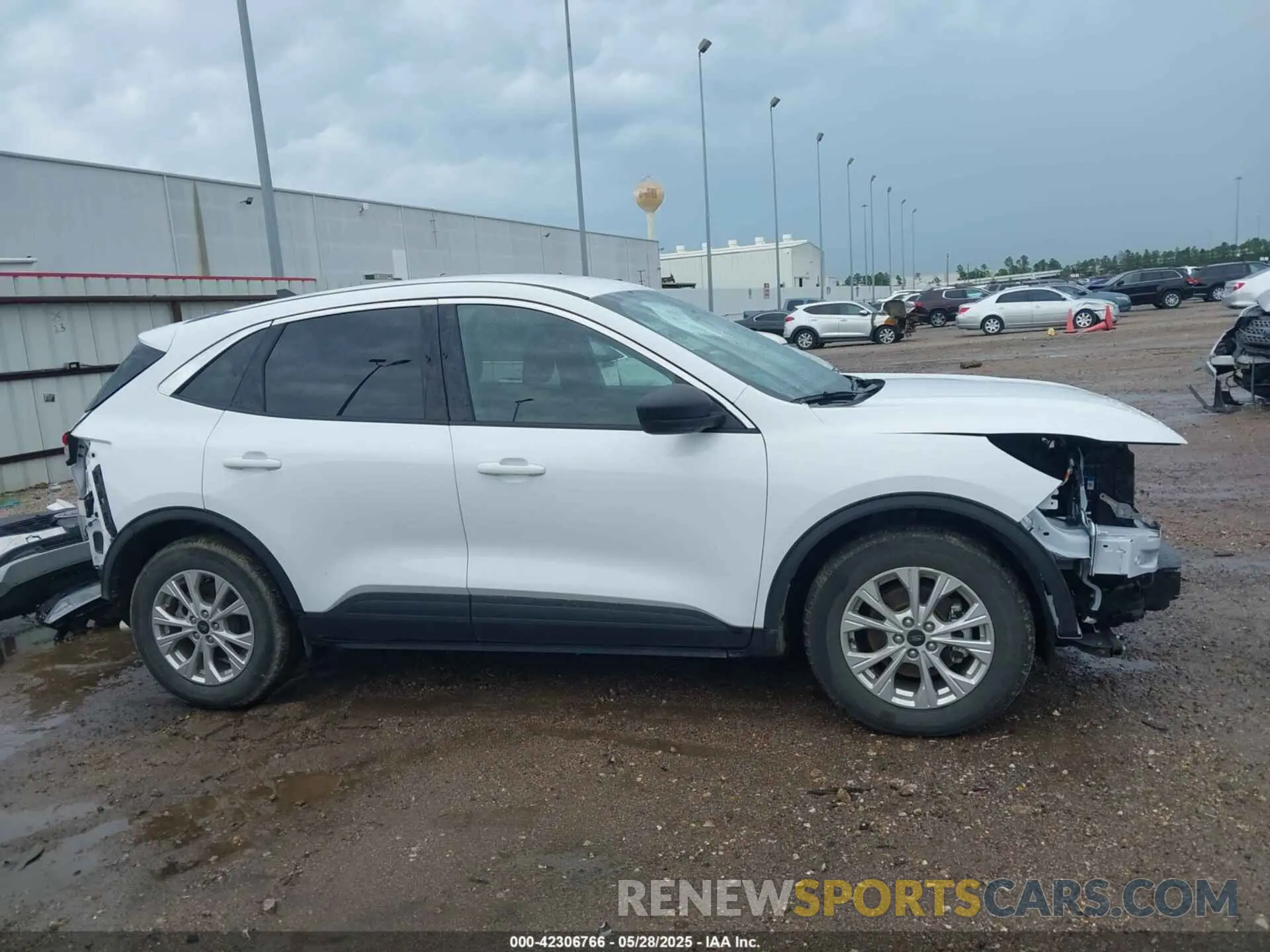 14 Photograph of a damaged car 1FMCU0GN7RUA13302 FORD ESCAPE 2024