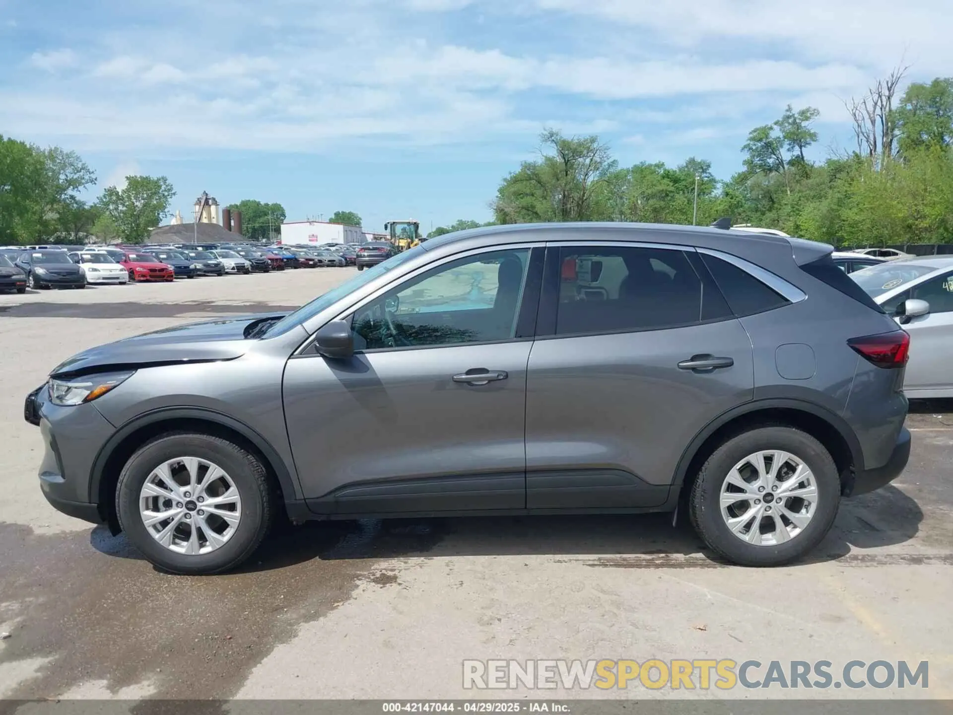 14 Photograph of a damaged car 1FMCU0GN7RUB49526 FORD ESCAPE 2024