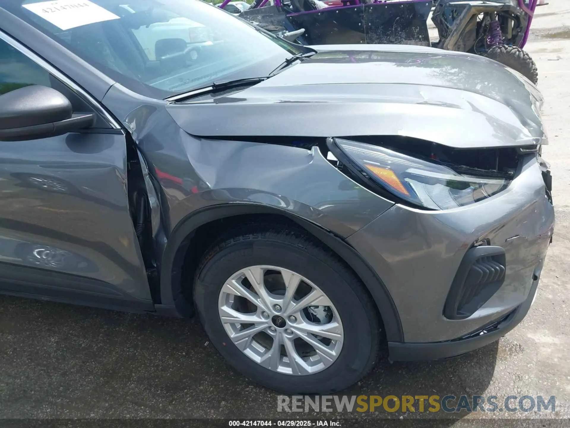 17 Photograph of a damaged car 1FMCU0GN7RUB49526 FORD ESCAPE 2024