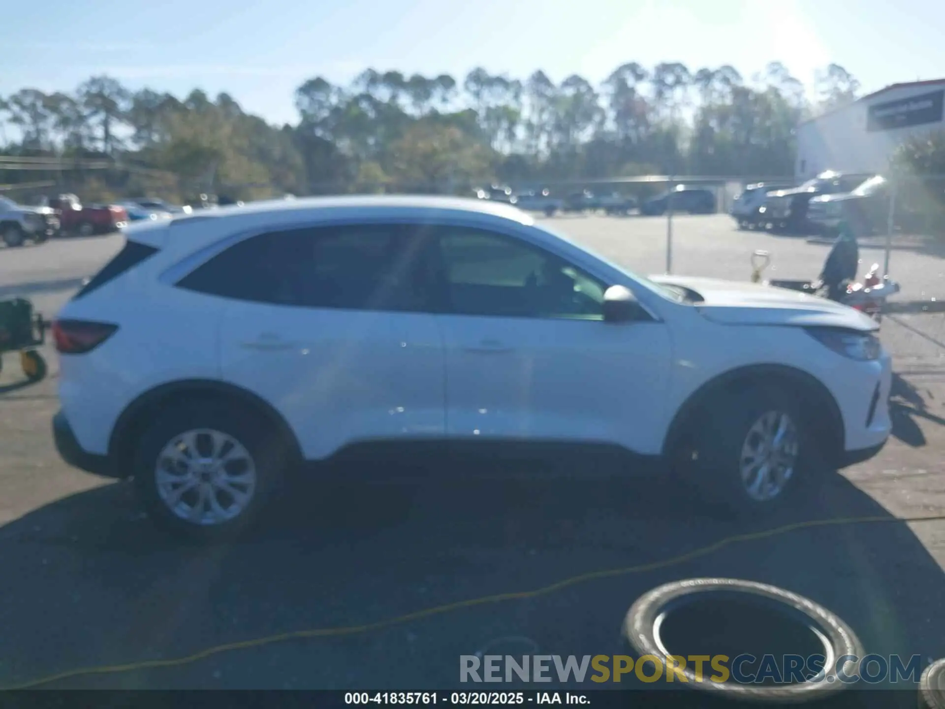 13 Photograph of a damaged car 1FMCU0GN8RUA68227 FORD ESCAPE 2024